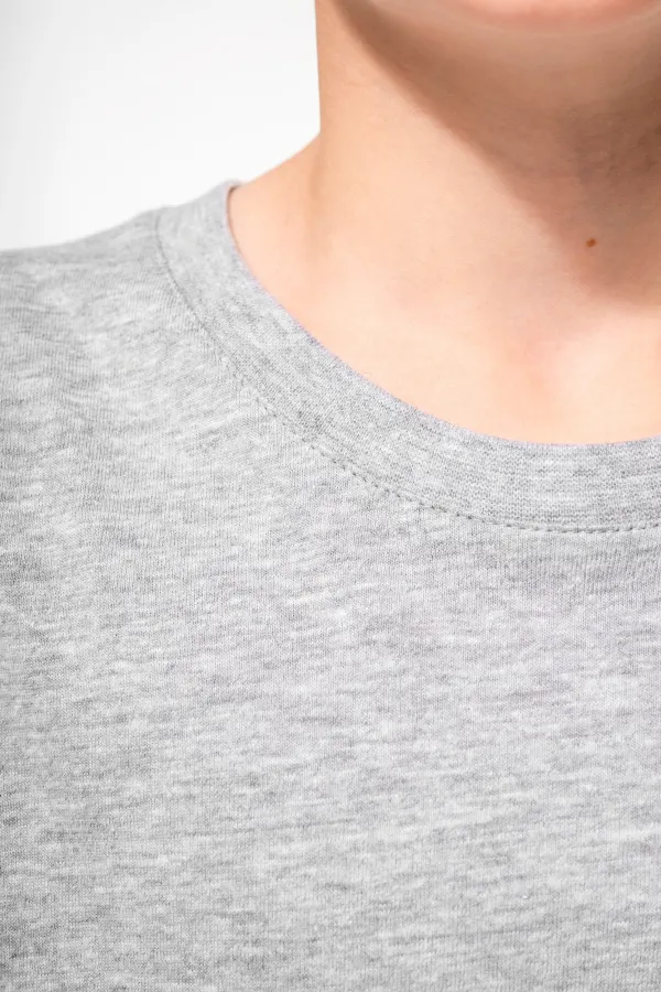 T-shirt col rond enfant porté — vue 3