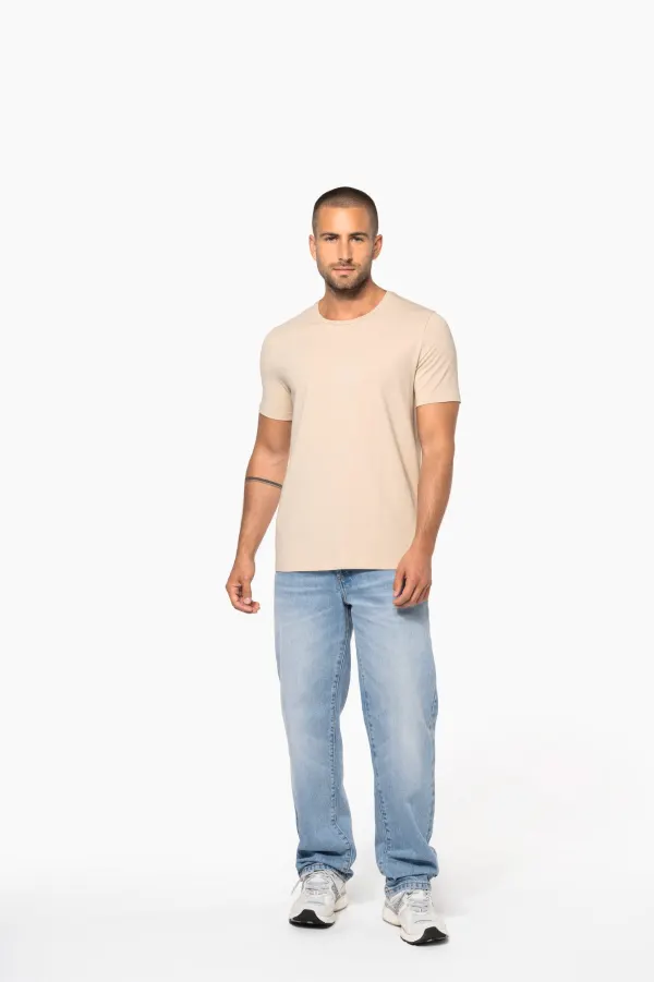 T-shirt col rond manches courtes homme porté — vue 2