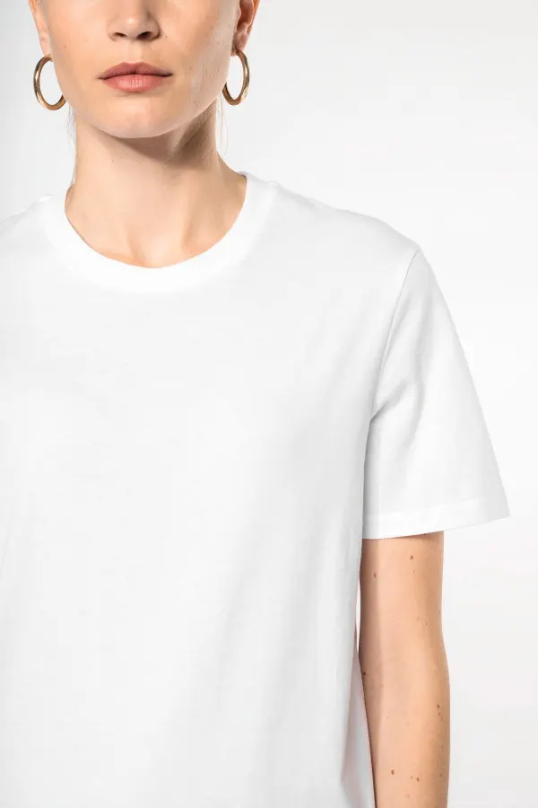 T-shirt col rond manches courtes unisexe porté — vue 3