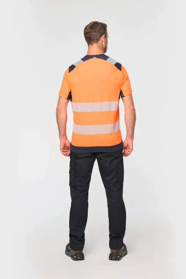 T-shirt de sécurité recyclé manches courtes unisexe porté — vue 2