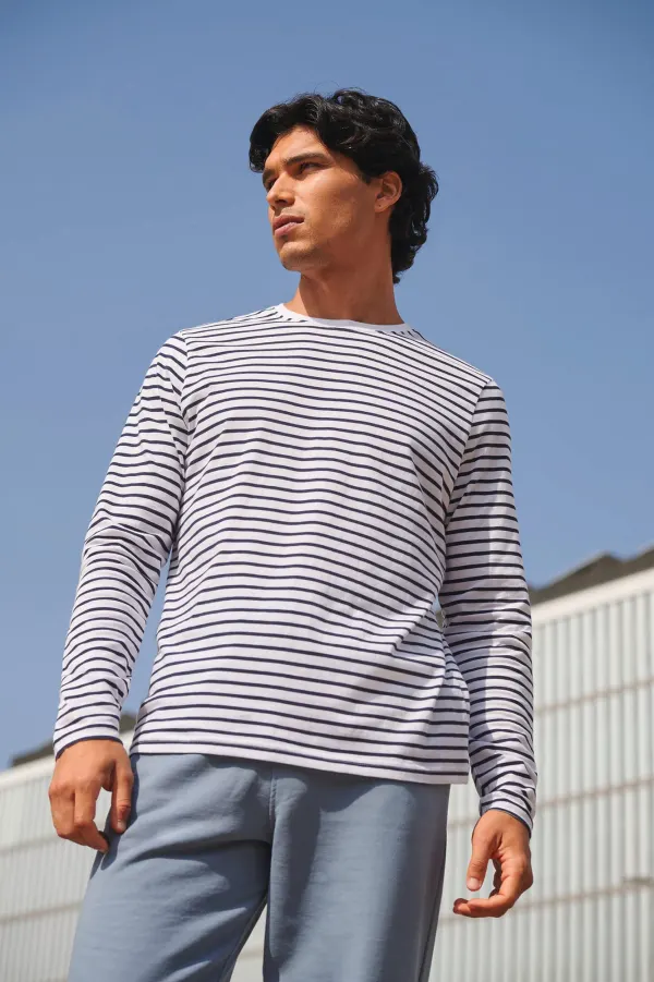 T-shirt rayé manches longues porté — vue 2