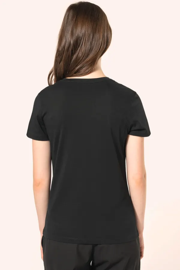 T-shirt Supima® col V manches courtes femme porté — vue 1