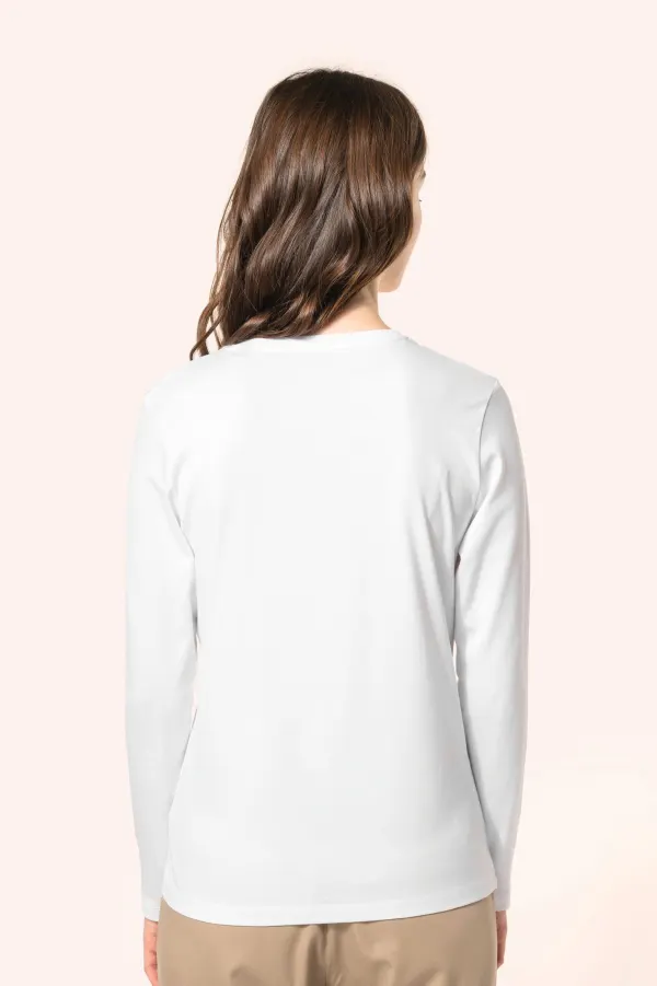 T-shirt Supima® col V manches longues femme porté — vue 1