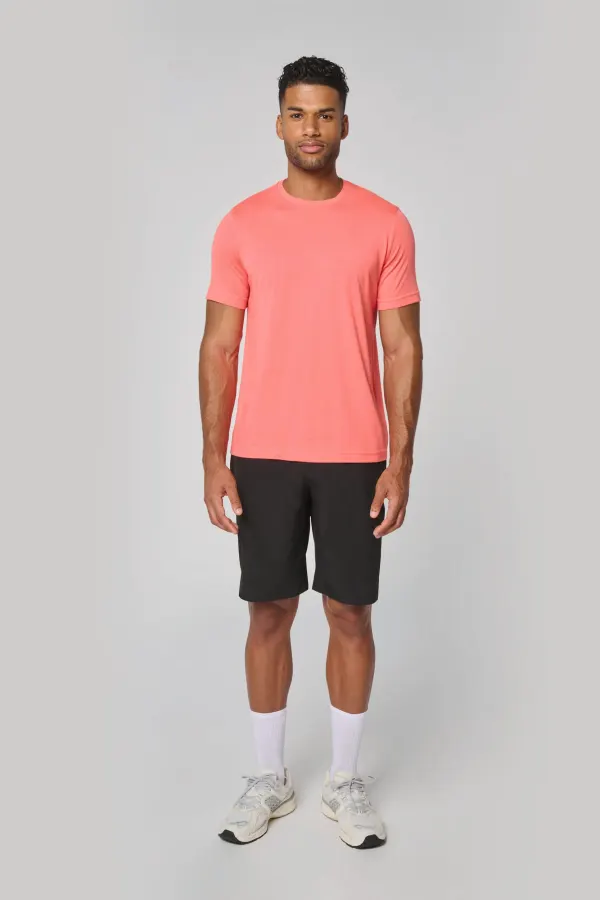 T-shirt triblend sport homme porté — vue 2