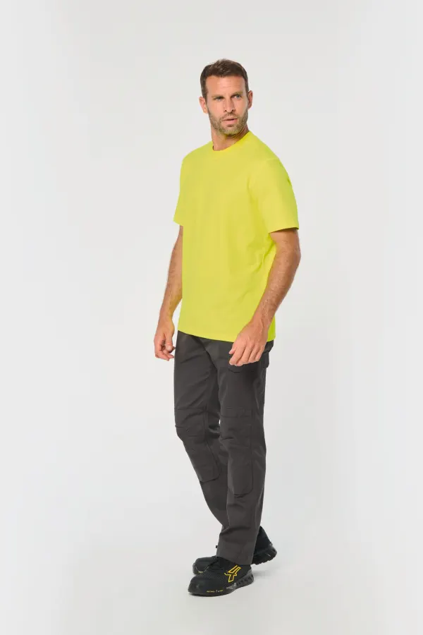 T-shirt unisexe écoresponsable coton/polyester porté — vue 3