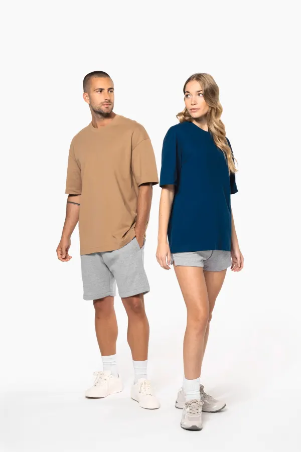 T-shirt unisexe oversize manches courtes porté — vue 1