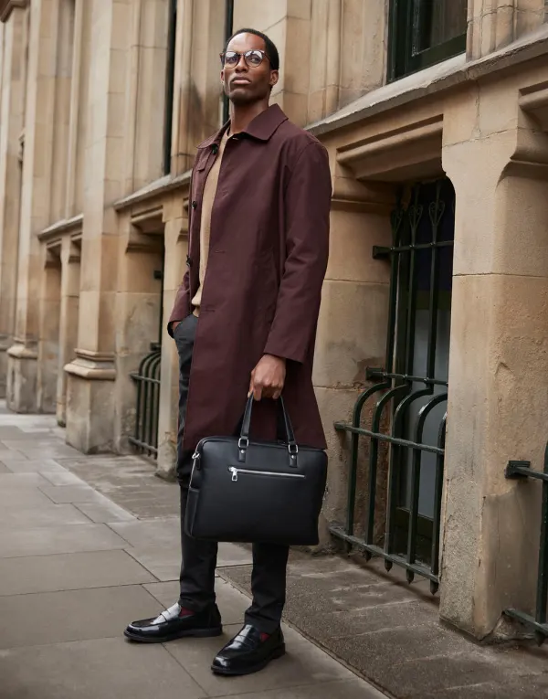 Tailored Luxe Briefcase porté — vue 3