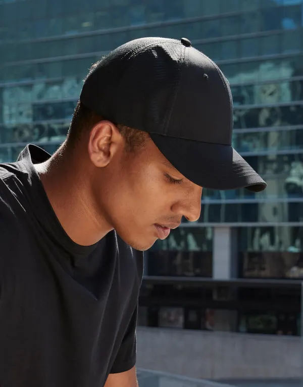 Technical Mesh Trucker porté — vue 2