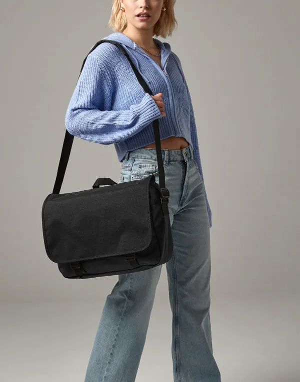 Two-Tone Digital Messenger porté — vue 1