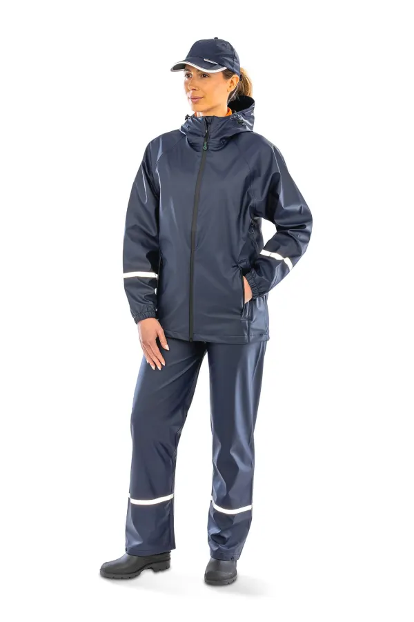 Veste imperméable Prism PU avec bandes réfléchissantes porté — vue 1