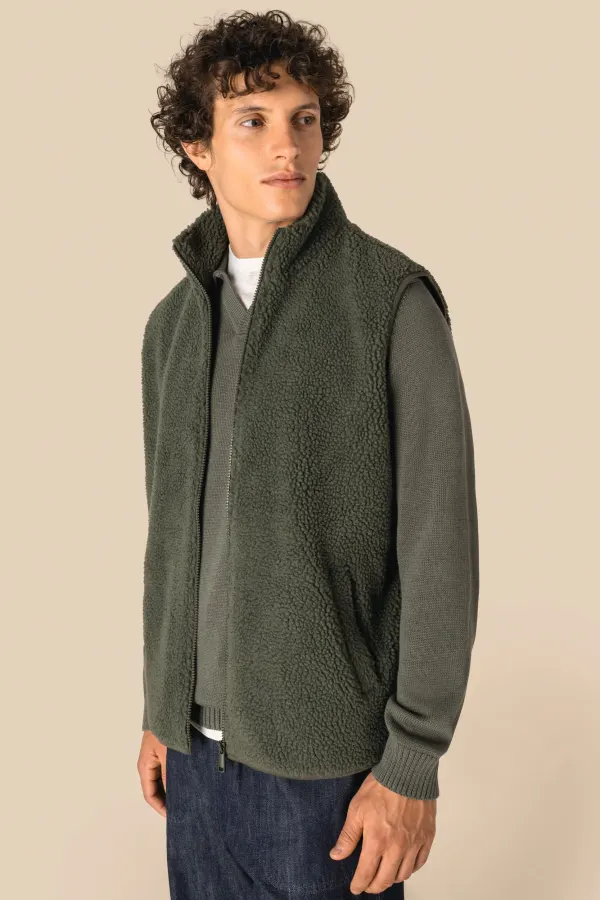 Veste sans manches en sherpa homme porté — vue 2