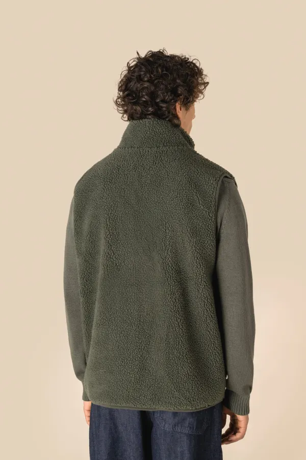 Veste sans manches en sherpa homme porté — vue 4