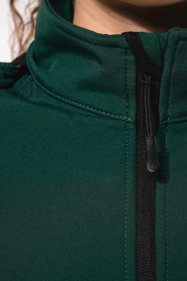Veste softshell à capuche amovible femme porté — vue 2