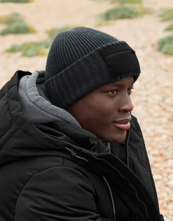Zip Patch Beanie porté — vue 2