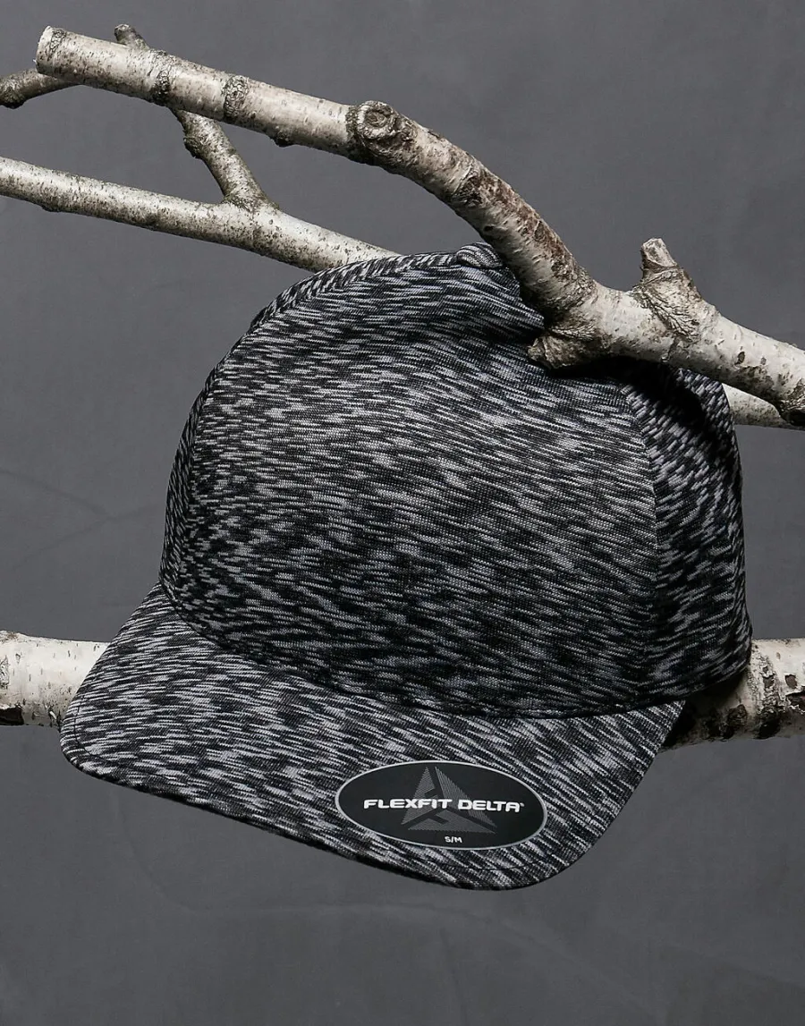 Flexfit Delta Unipanel Cap — Flexfit personnalisable