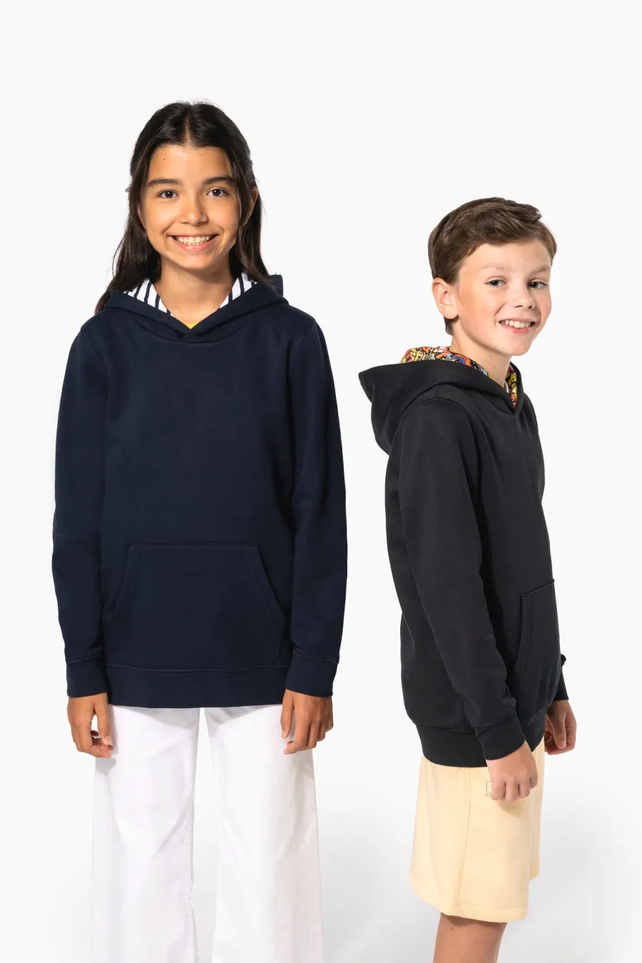 Sweat-shirt à capuche contrastée à motifs enfant unisexe — Kariban personnalisable