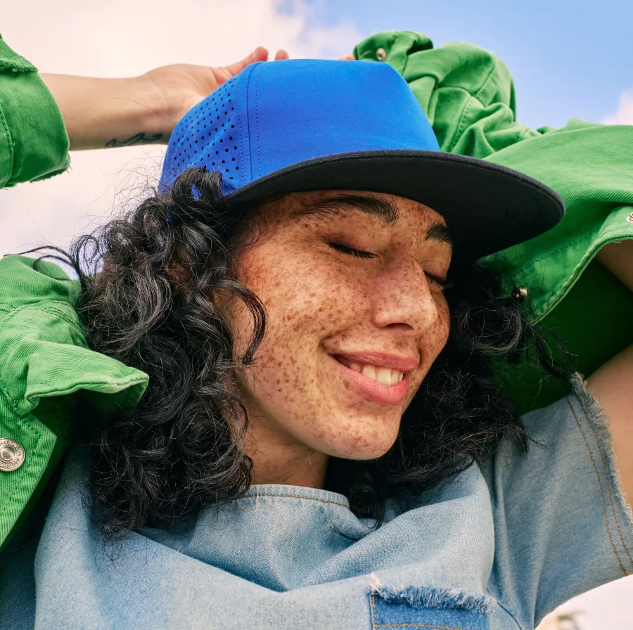 Casquette visière plate en polyester recyclé — Atlantis Headwear personnalisable