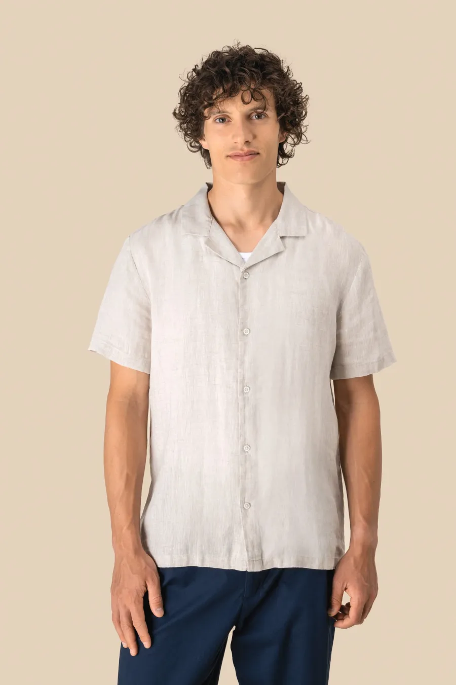Chemise à col bowling en lin homme — Spasso personnalisable