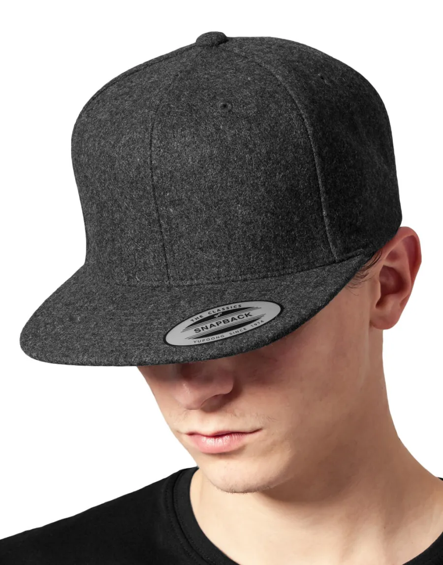 Melton Wool Snapback — Flexfit personnalisable