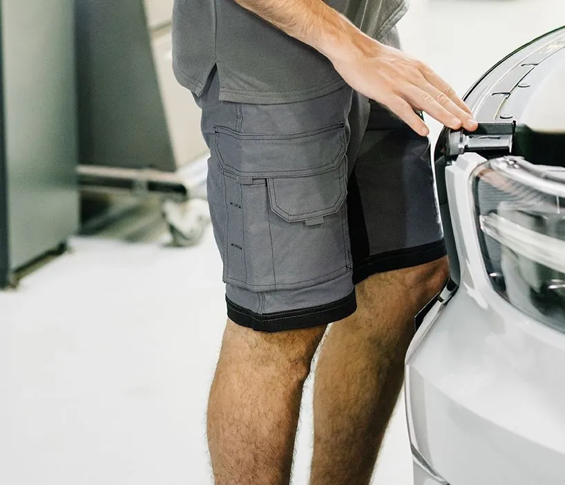 BERMUDA AVEC POCHES VOLANTES — Velilla personnalisable