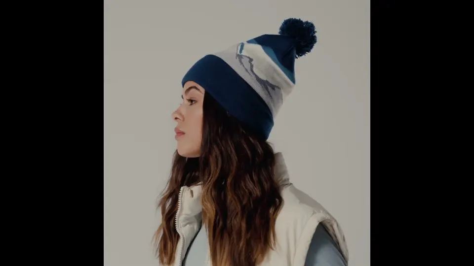 Vidéo du produit Mountain Peaks Pom Pom Beanie