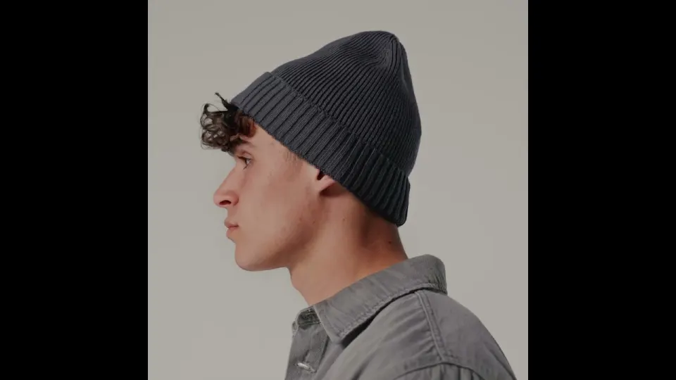 Vidéo du produit Organic Cotton Engineered Patch Beanie