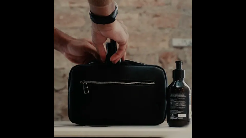 Vidéo du produit Tailored Luxe Wash Bag